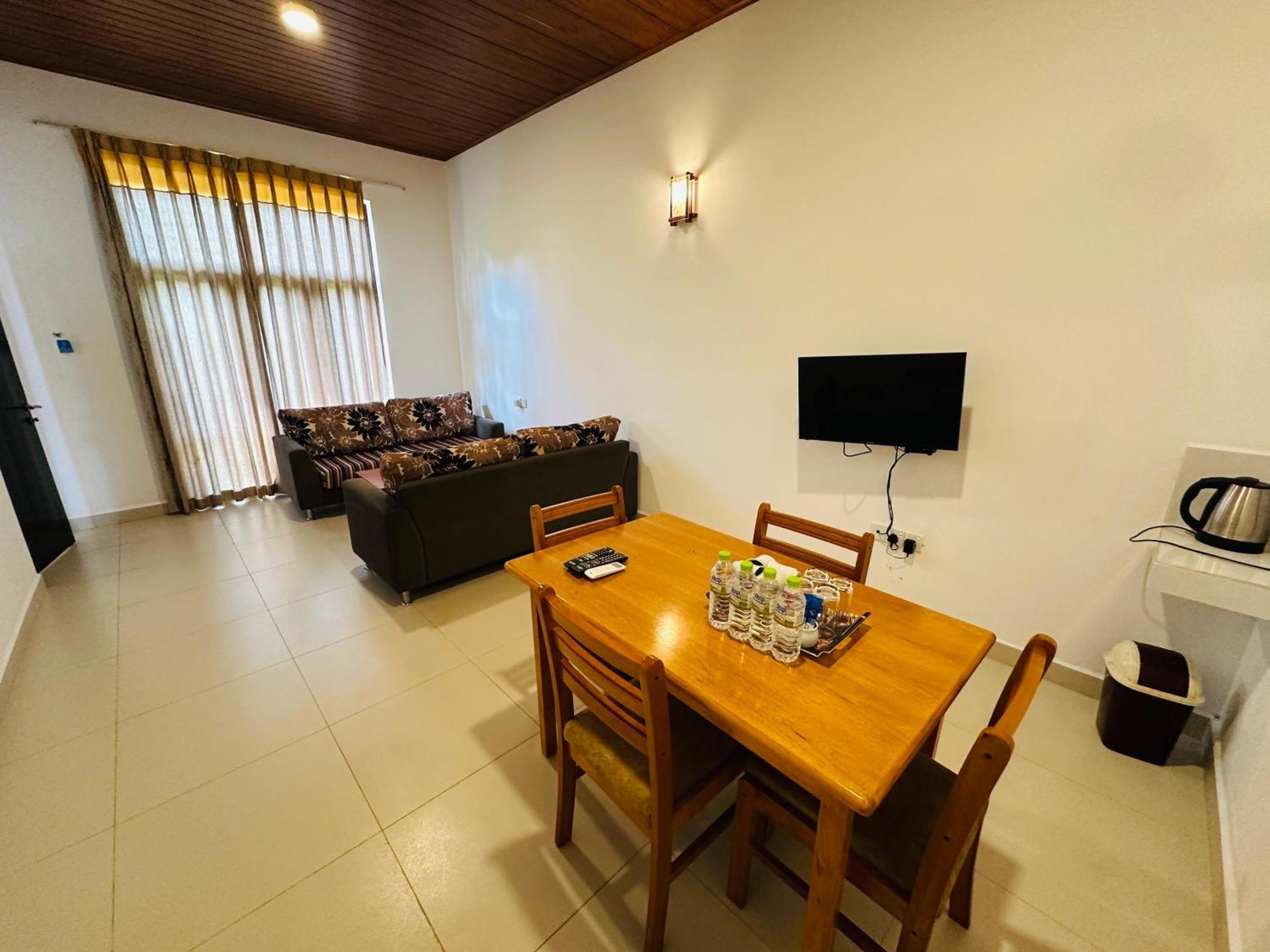 Gamodh Citadel Resort Anuradhapura Εξωτερικό φωτογραφία